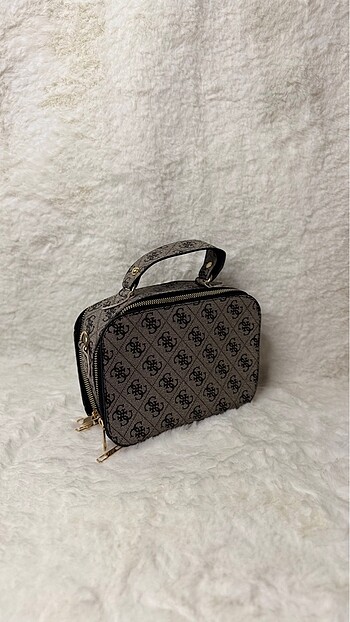 Diğer GUESS