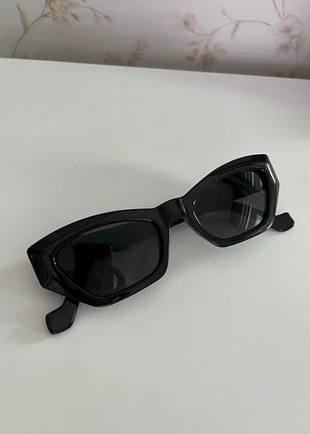 Beden Siyah Minimalist Gotik Kadın Güneş Gözlüğü