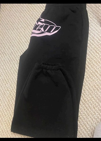 Siyah Baskılı Rahat Kesim Kadın Eşofman - Görsel 2