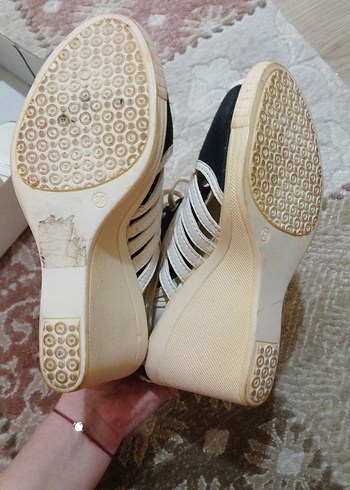 39 Beden Beyaz Gri Zebra Desenli Bağcıklı Dolgu Topuk