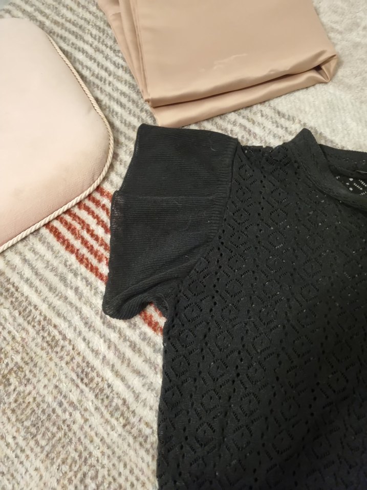 zara etiketi kesik triko bluz - Görsel 4