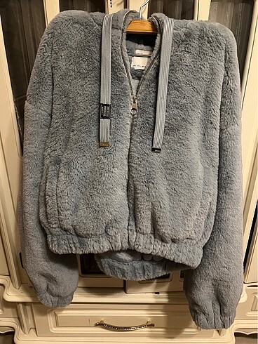Bershka Peluş Ceket