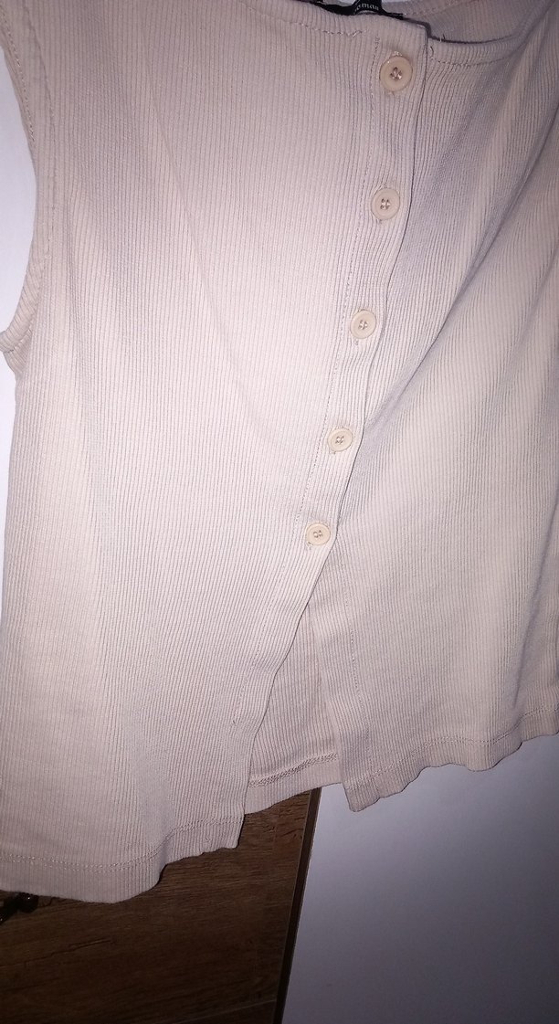 Düğmeli Bej Kolsuz crop - Görsel 3