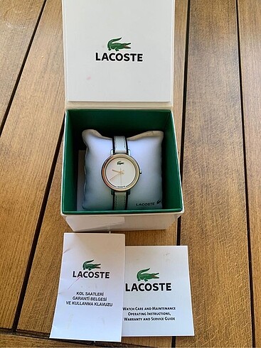 Lacoste saat