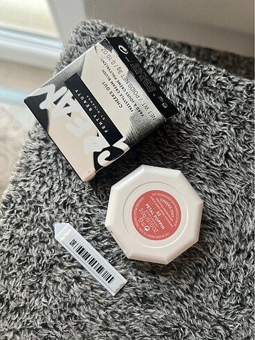 Beden Fenty beauty allık