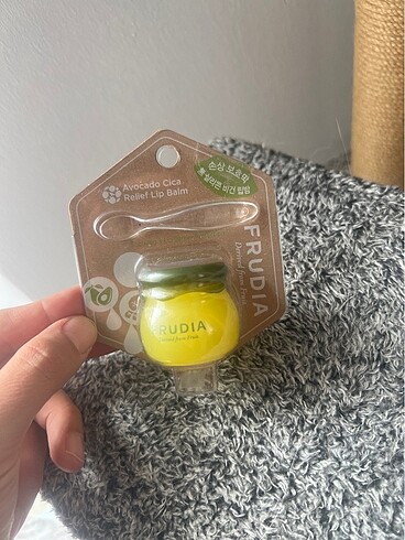 Diğer Frudia lip balm