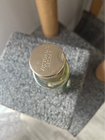 Beden Victoria secret body mist