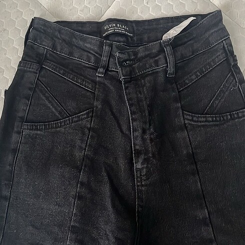 DİLVİN JEAN