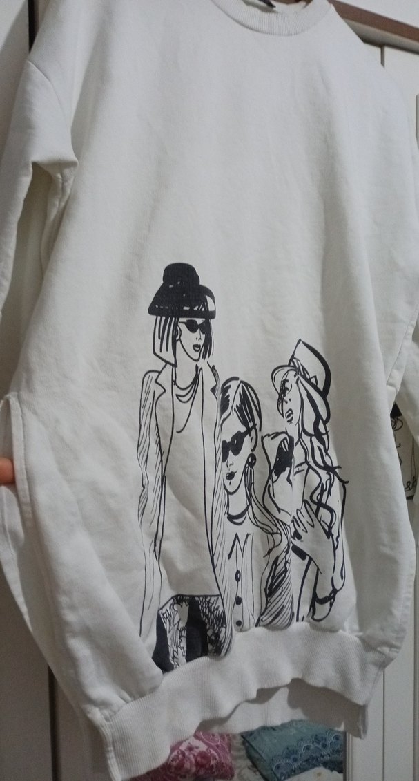 Beyaz Baskılı Oversize Kadın Sweatshirt - Görsel 4