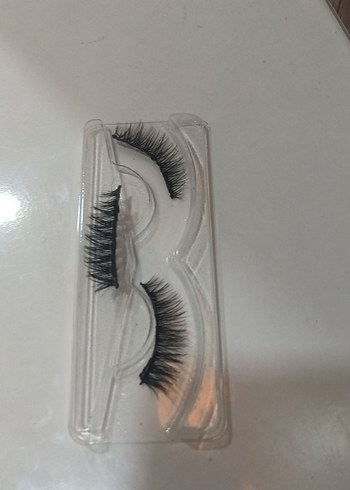 Vena Amoris Koyu Renkli Takma Kirpik - Görsel 5