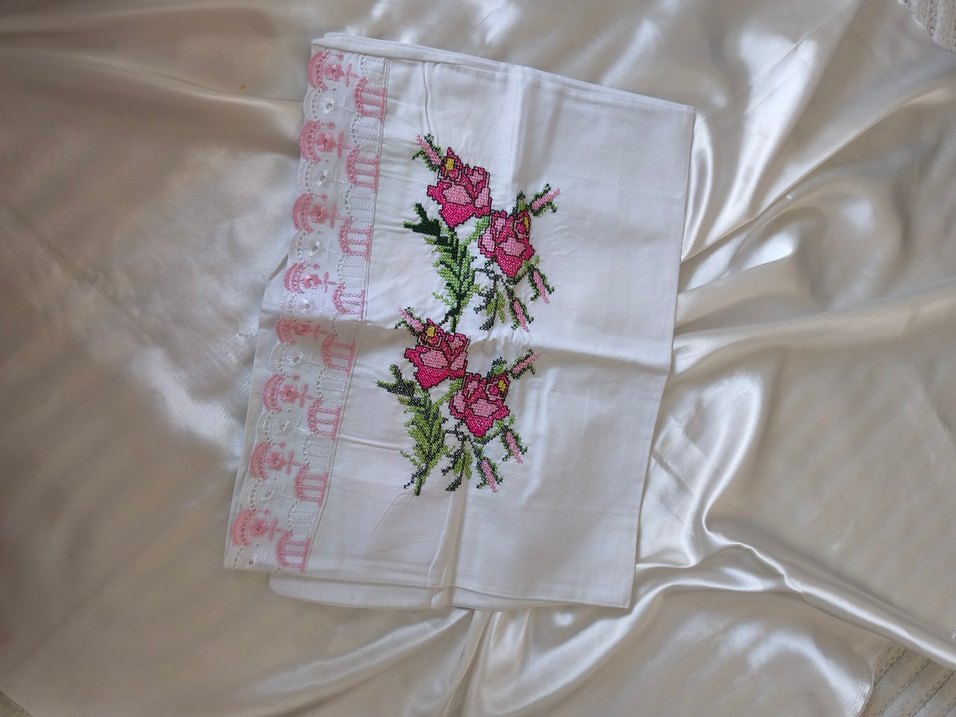 Nakışlı Pembe yastık kılıfı - Görsel 3