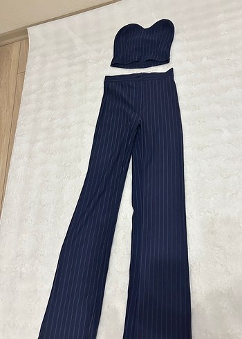 Zara Lacivert Çizgili Kadın Kumaş Pantolon crop üst