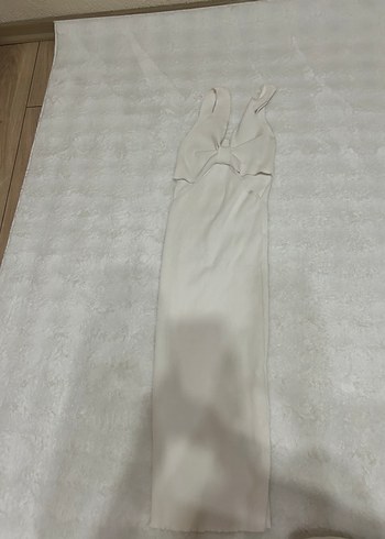 Zara Bej V Yaka Drape Detaylı Uzun Elbise