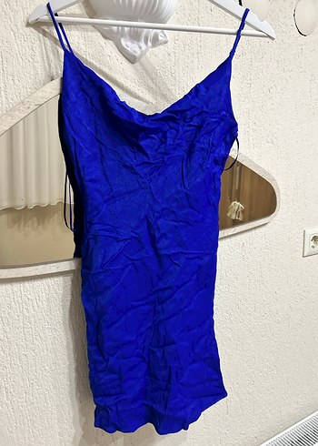 Parlak Mavi İnce Askılı Midi Elbise