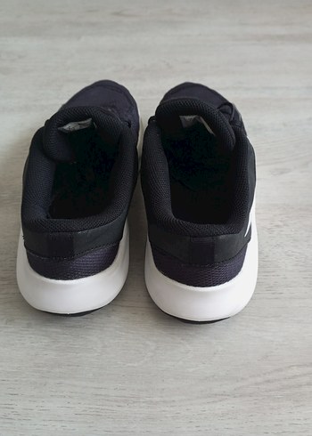 38,5 Beden siyah Renk Yeni Sezon Nike Siyah Spor Ayakkabı