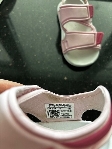 Adidas Orjınal sandalet