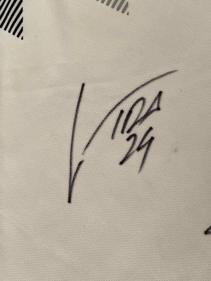 Beşiktaş 2019 2020 Orjinal İmzalı Forma - Görsel 3