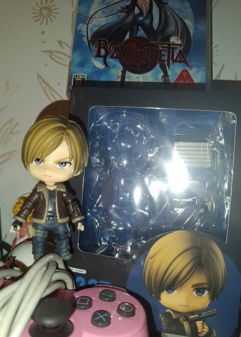 Leon S kennedy Replica Nendroid