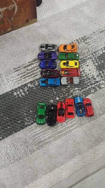 Hotwheels 16 adet