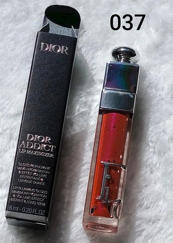  Beden pembe Renk Dior Addict Parlak Pembe Ruj 001