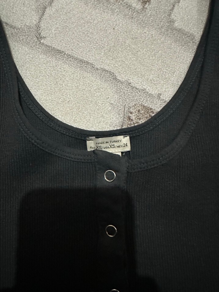 Düğmeli Siyah Kadın Atlet - Görsel 3