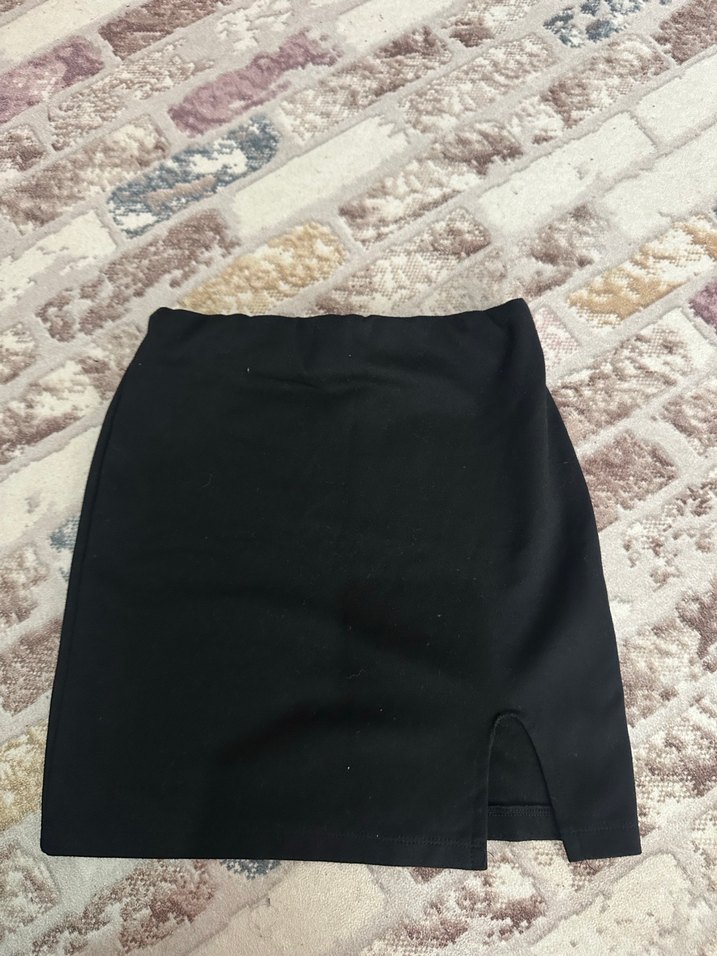 Siyah Mini Etek Yırtmaçlı - Görsel 2