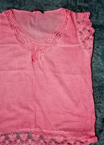 Dantel Detaylı Pembe Kolsuz Keten Bluz