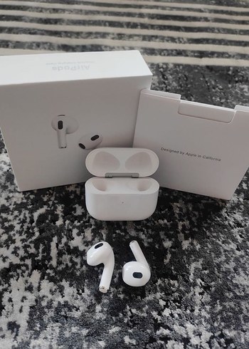 Apple AirPods 3. Nesil Slikonsuz Kulaklık