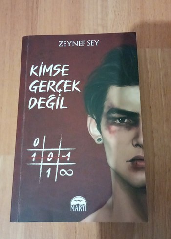 Kimse Gerçek Değil - Zeynep Sey
