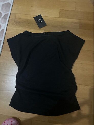 River Island Yeni etiketli büzgülü bluz