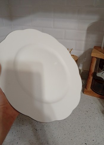  Beden Beyaz Sade Porselen Yemek Tabağı Seti kenarı papatya seklinde