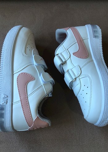 Kız Beyaz Nike Spor Ayakkabı Air Force 1 29 - Görsel 3
