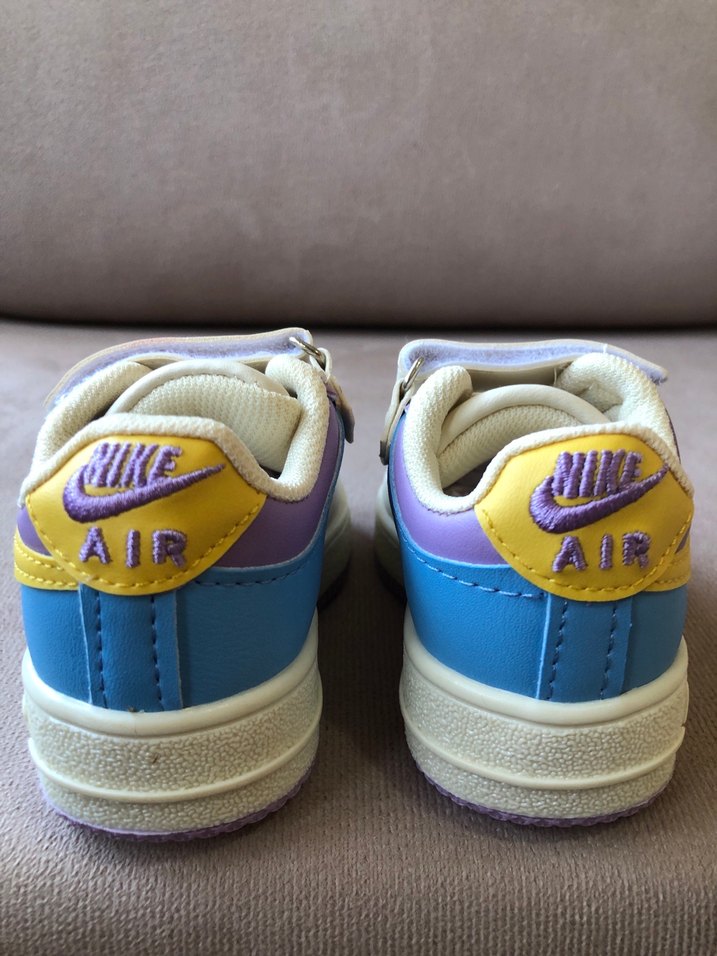 Kız Çocuk Çok Renkli Nike Air Force 1  Spor Ayakkabı 26 - Görsel 4