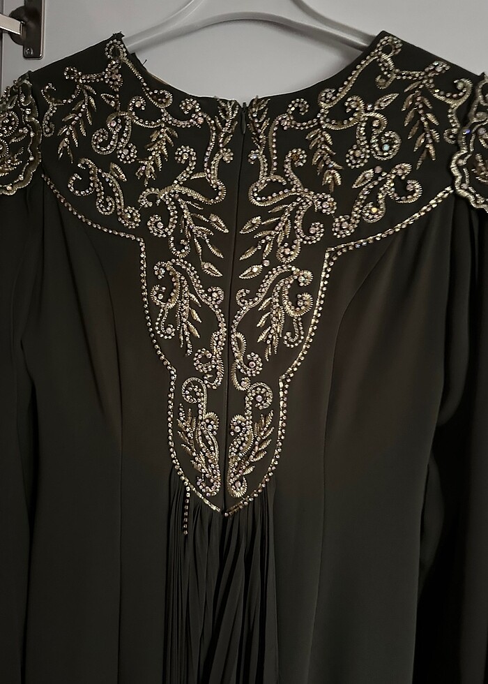 Zümrüt yeşili abiye - Görsel 4