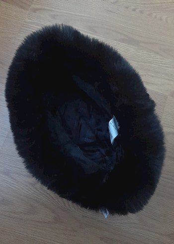 Siyah Kürklü Kadın Şapka - Görsel 3