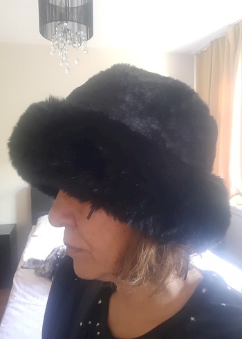 Siyah Kürklü Kadın Şapka - Görsel 5