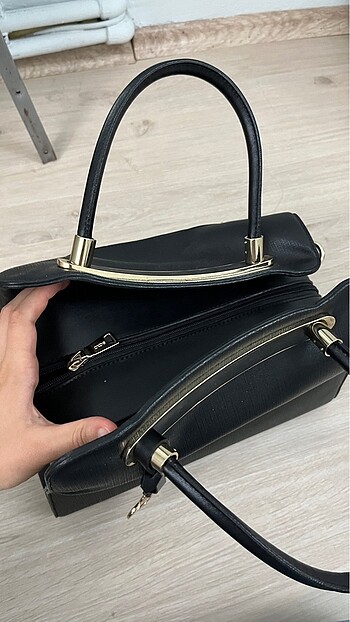  Beden siyah Renk siyah el çantası çok az kullanıldı yeni gibi markası tuğba