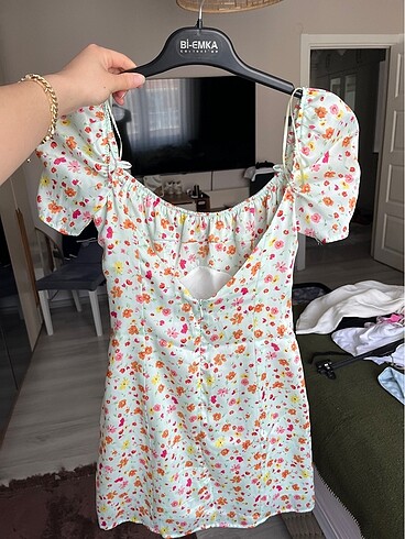 xs Beden çeşitli Renk Bershka elbise