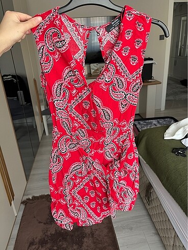 Bershka yandan bağlamalı elbise