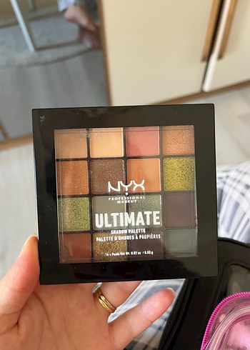 NYX Ultimate Çok Renkli Göz Farı Paleti