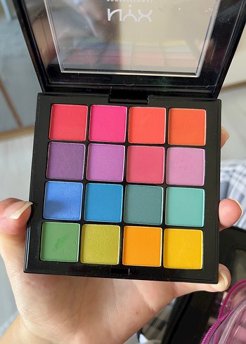 Beden Renk NYX Ultimate Çok Renkli Göz Farı Paleti