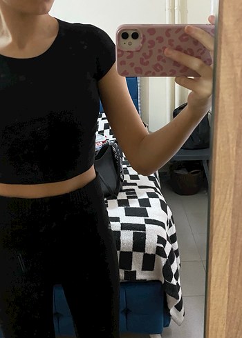 Siyah crop - Görsel 2