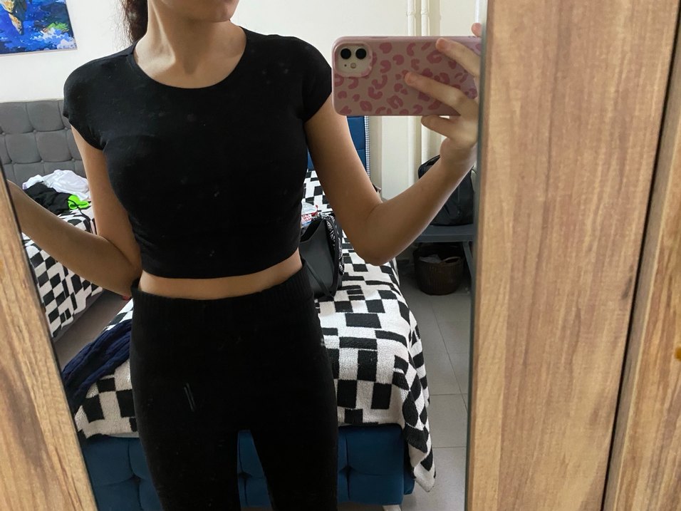 Siyah crop - Görsel 2