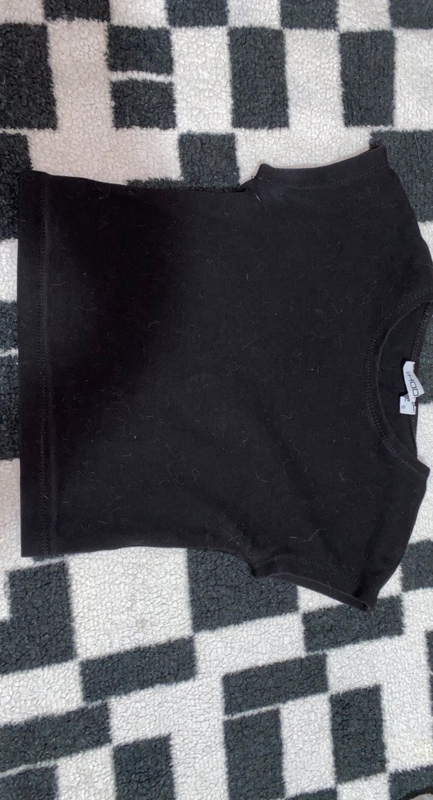 Siyah crop - Görsel 3