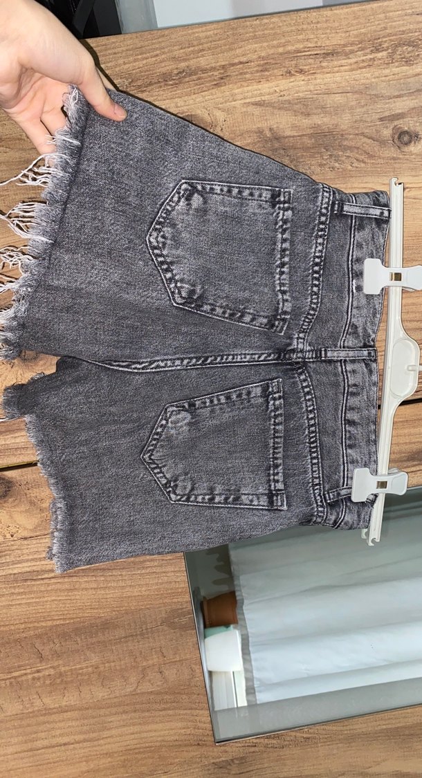 Gri Denim Şort - Görsel 2