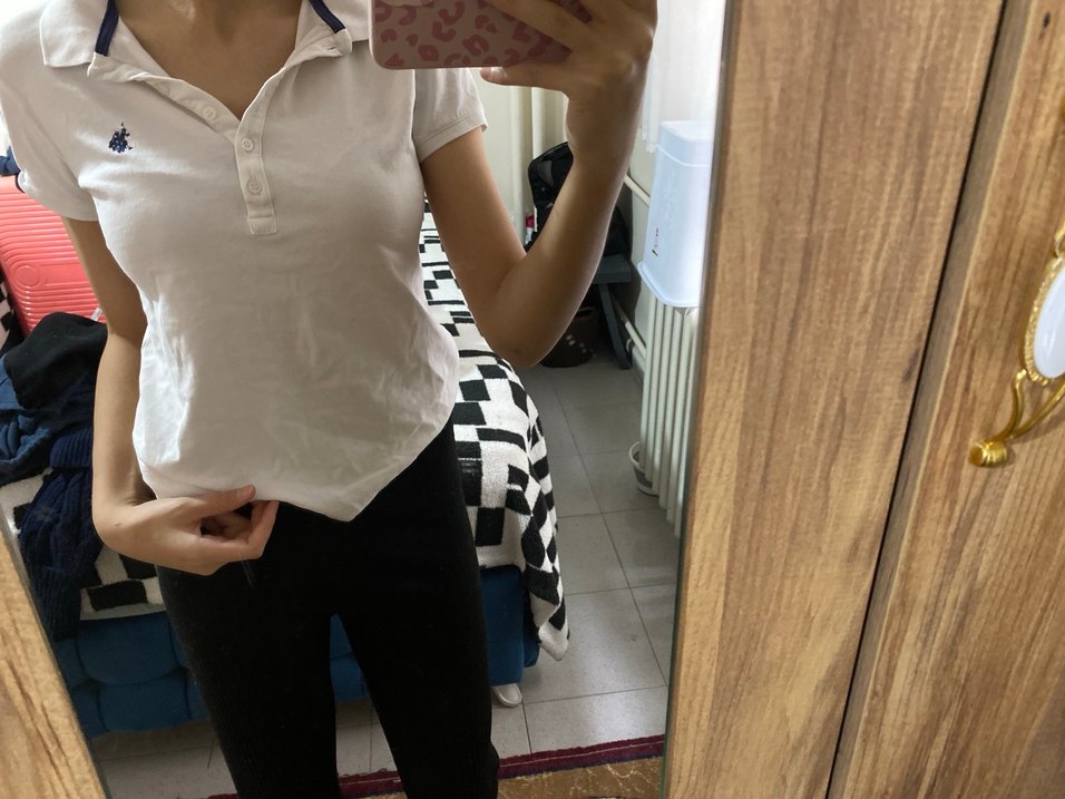 Düğmeli Beyaz Polo Yaka Kısa Kollu Tişört - Görsel 2