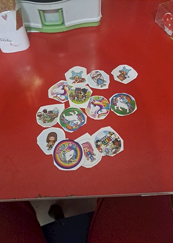 çok renkli toca bocali ve unicornlu sticker 3 tanesi 10 lira