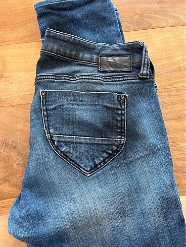 29 Beden Mavi marka jeans