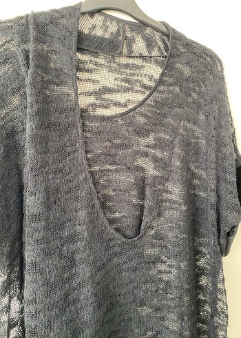 Gri V Yaka Kısa Kollu Triko Kadın Kazak - Görsel 3