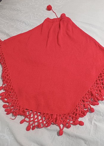 Kız Çocuk Kırmızı Düğmeli Örgü Panço - Görsel 3